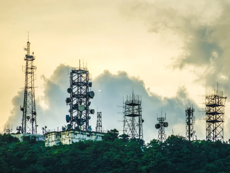 Hạ tầng viễn thông Việt Nam: Đột phá về độ phủ và công nghệ